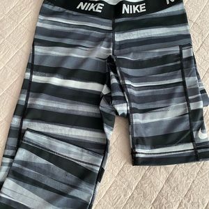 Nike leggings